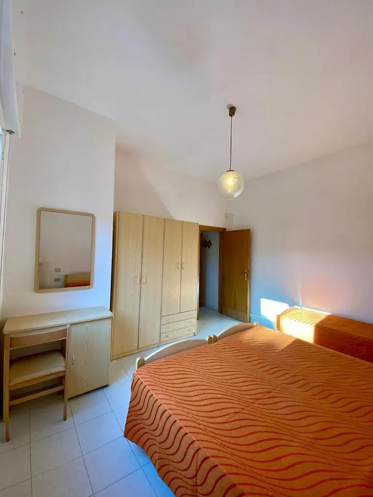 Abruzzi 35 Apartment Cervia 0*,